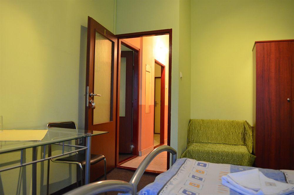 Hotel Inturprag Екстер'єр фото