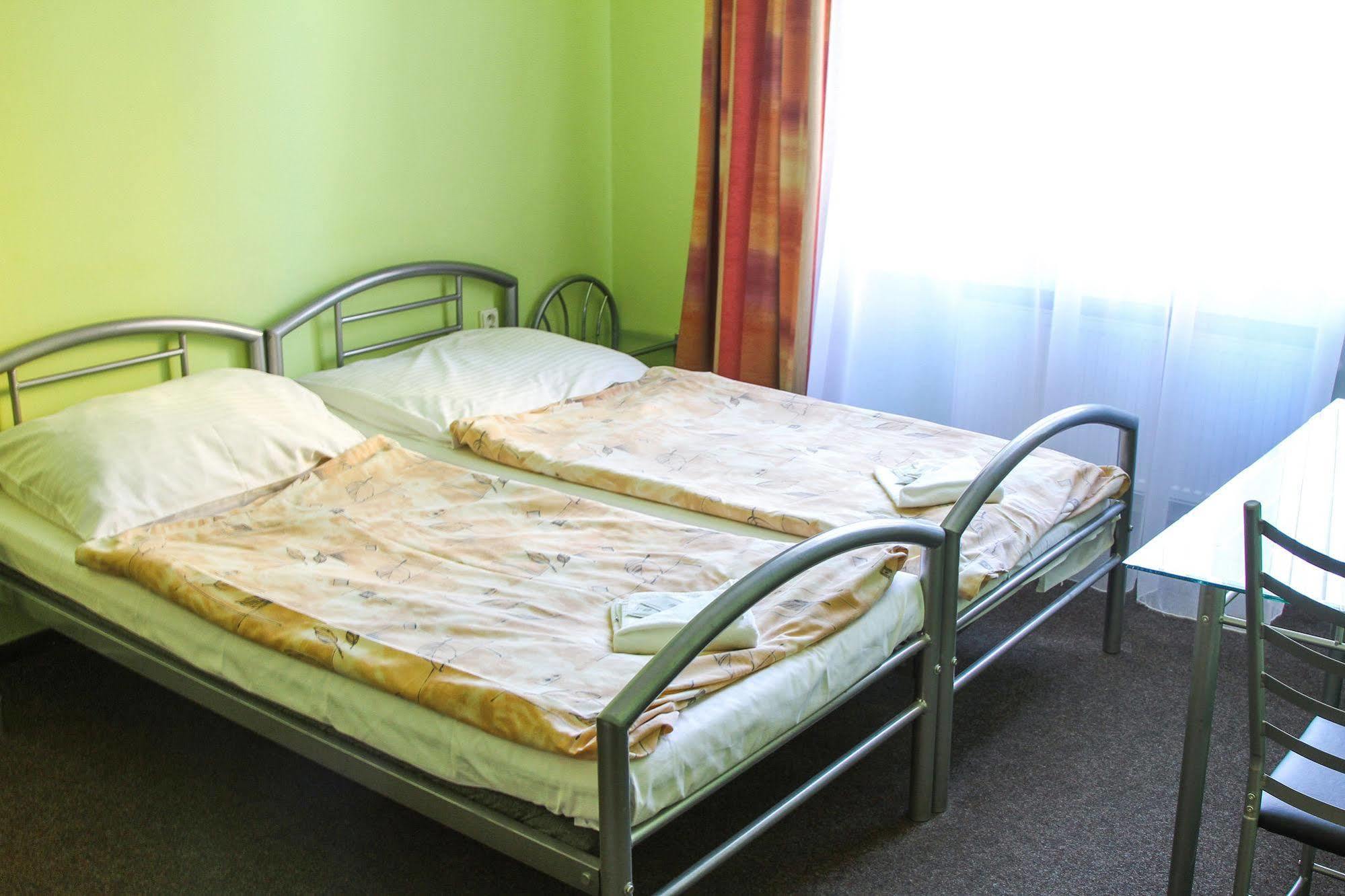 Hotel Inturprag Екстер'єр фото